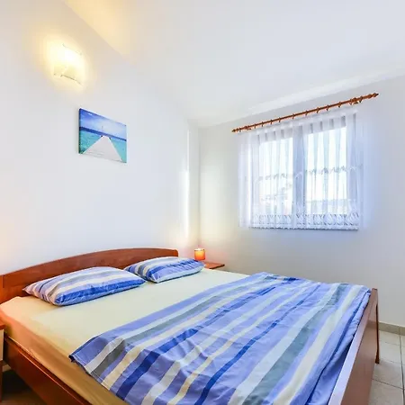 Apartment By The Sea - 18572 *