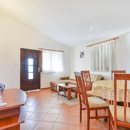 By The Sea - 18572 Apartment *